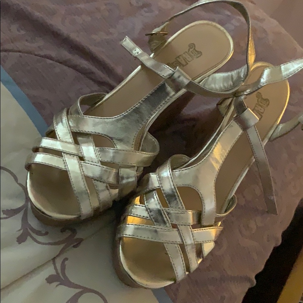 Wedge sandals